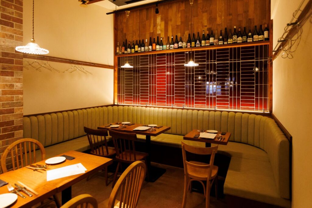 ageru. 店内