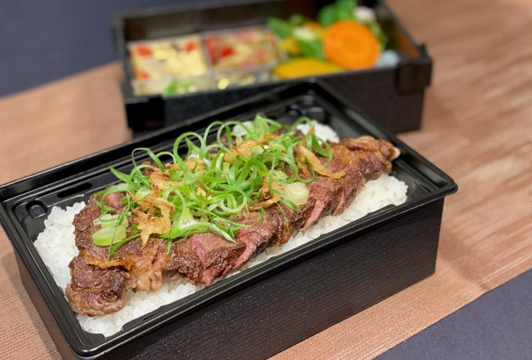 「京都産特選和牛」を使ったまどいのステーキ蒸熱BOX